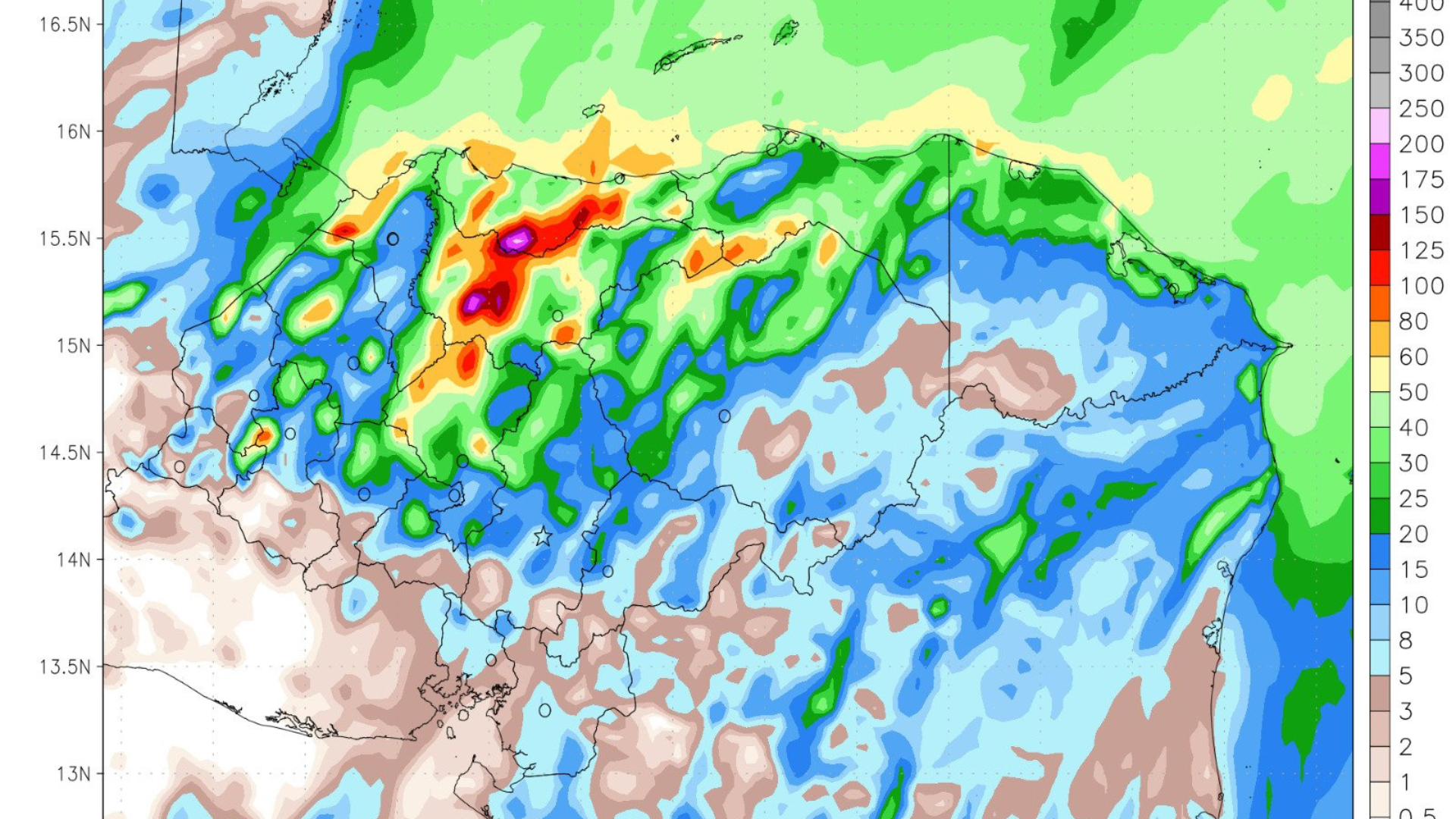 Frente frio deja fuertes lluvias en el norte de Honduras