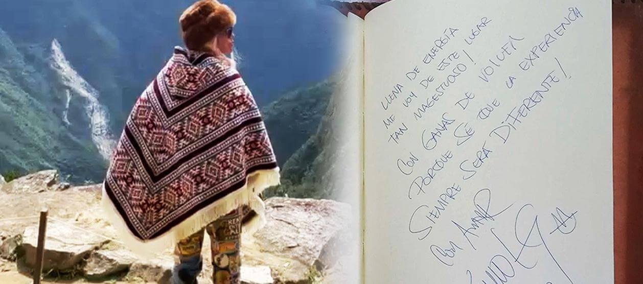 Karol G es duramente criticada,  luego de su visita a los principales atractivos turísticos del Perú, al  cometer  un error ortográfico al momento de escribir su mensaje en el libro de personalidades en la Oficina de Administración de Machu Picchu.
