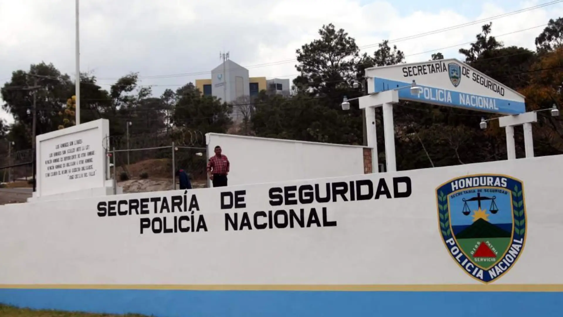 La Secretaría de Estado en el Despacho de Seguridad, a través de la Policía Nacional de Honduras, ha emitido una declaración en respuesta a la Asociación para una Sociedad más Justa, destacando  que garantiza la seguridad ciudadana, respetando los derechos humanos.