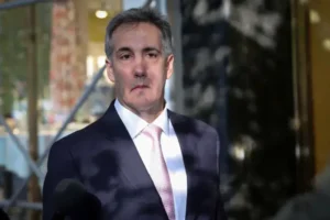 El abogado Michael Cohen habló  ante los presentes en un tribunal de Manhattan los detalles de su trabajo para Donald Trump, un hombre por quien una vez estuvo dispuesto a recibir una bala.
