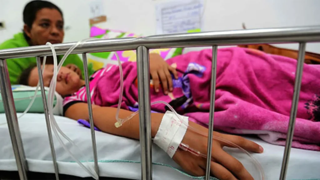 La jefa de pediatría de el Materno Infantil del Hospital Escuela, Sherry Miranda, informó que un total de 65 menores se encuentran hospitalizados por dengue.