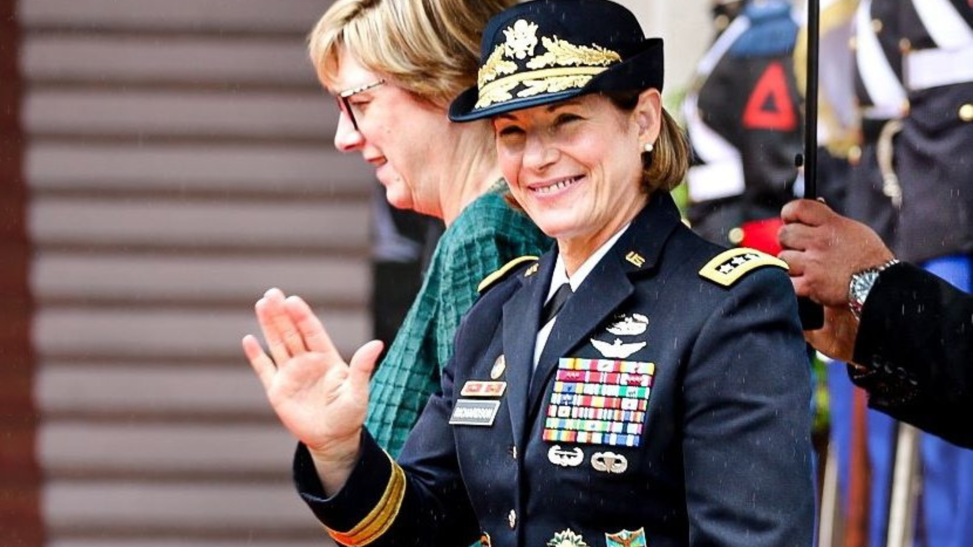 Llega a Honduras la jefa del Comando Sur de Estados Unidos, Laura Richardson, para la ceremonia de traspaso de mando.