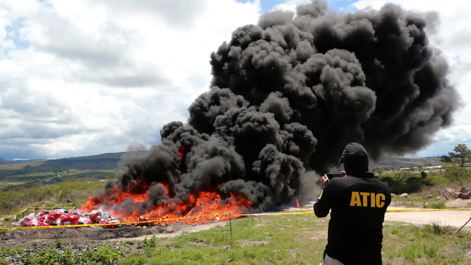 Narcotráfico en Honduras incineran unas seis mil toneladas de cocaína.