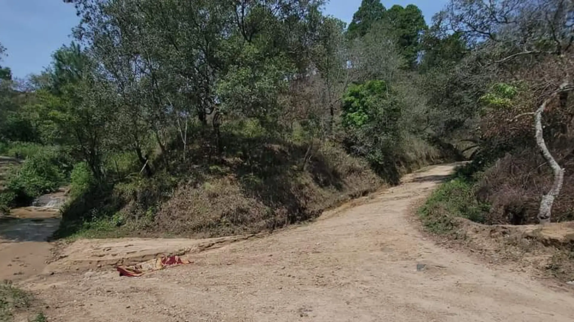 Tres hombres perdieron la vida a machetazos en un hecho violento suscitado en El Negrito, Yoro, junto en la aldea El Mango.