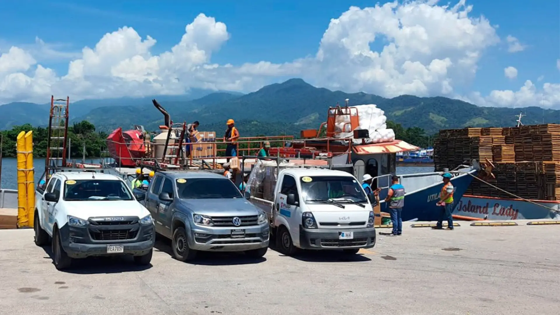 Erick Tejada promete rescate energético en Guanaja