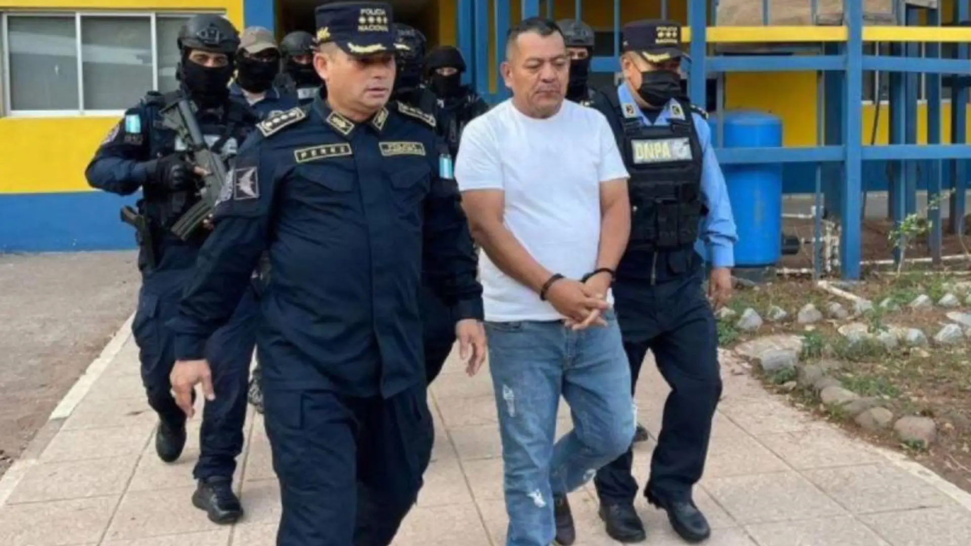 La solicitud de extradición del ciudadano hondureño Edgardo Rene Velásquez Navarro alias “El Burro”, fue concedida por un Juez Natural Designado.