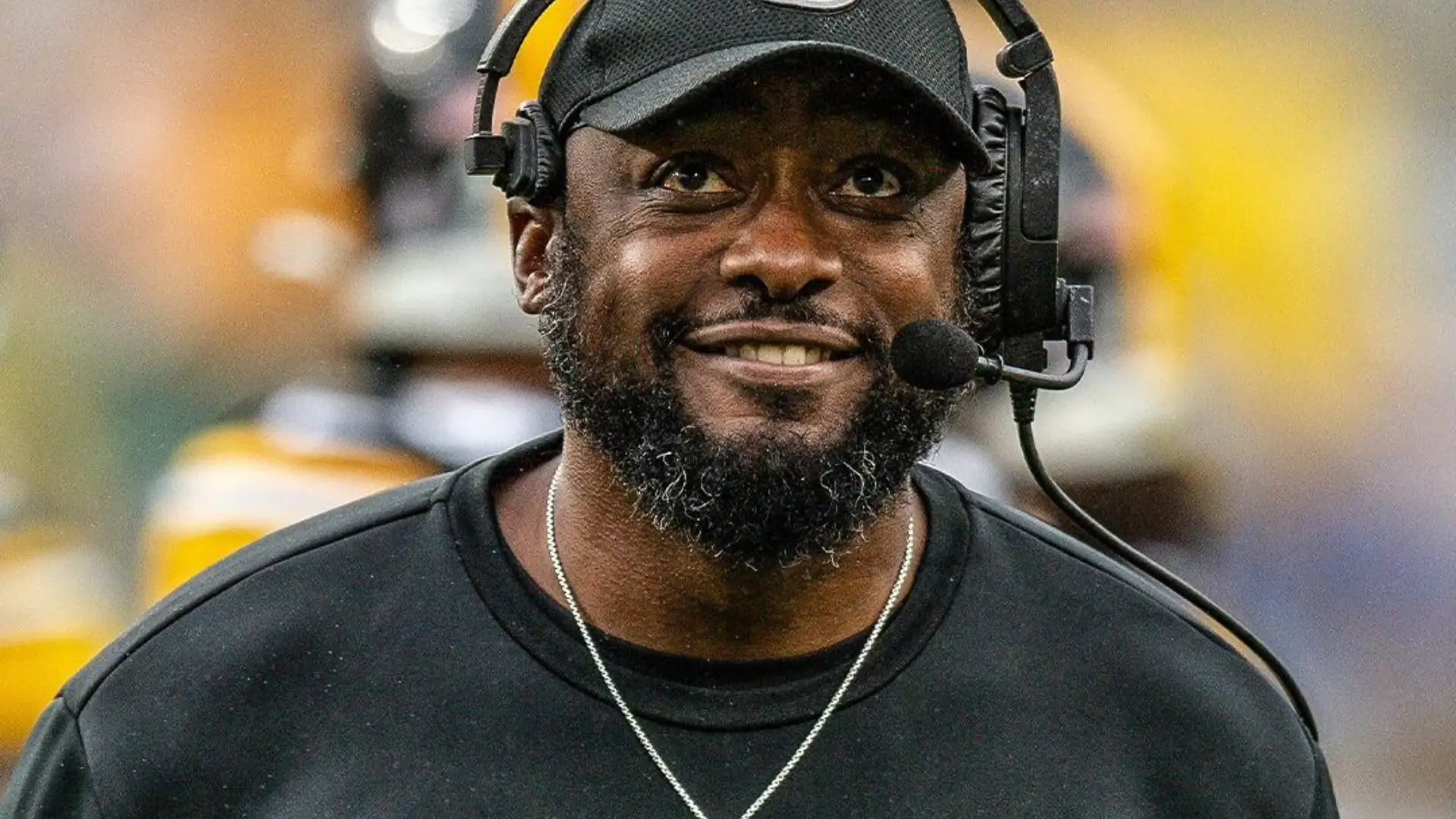 Los Pittsburgh Steelers han firmado al head coach Mike Tomlin a una extensión de tres años, Tomlin, de 52 años de edad,