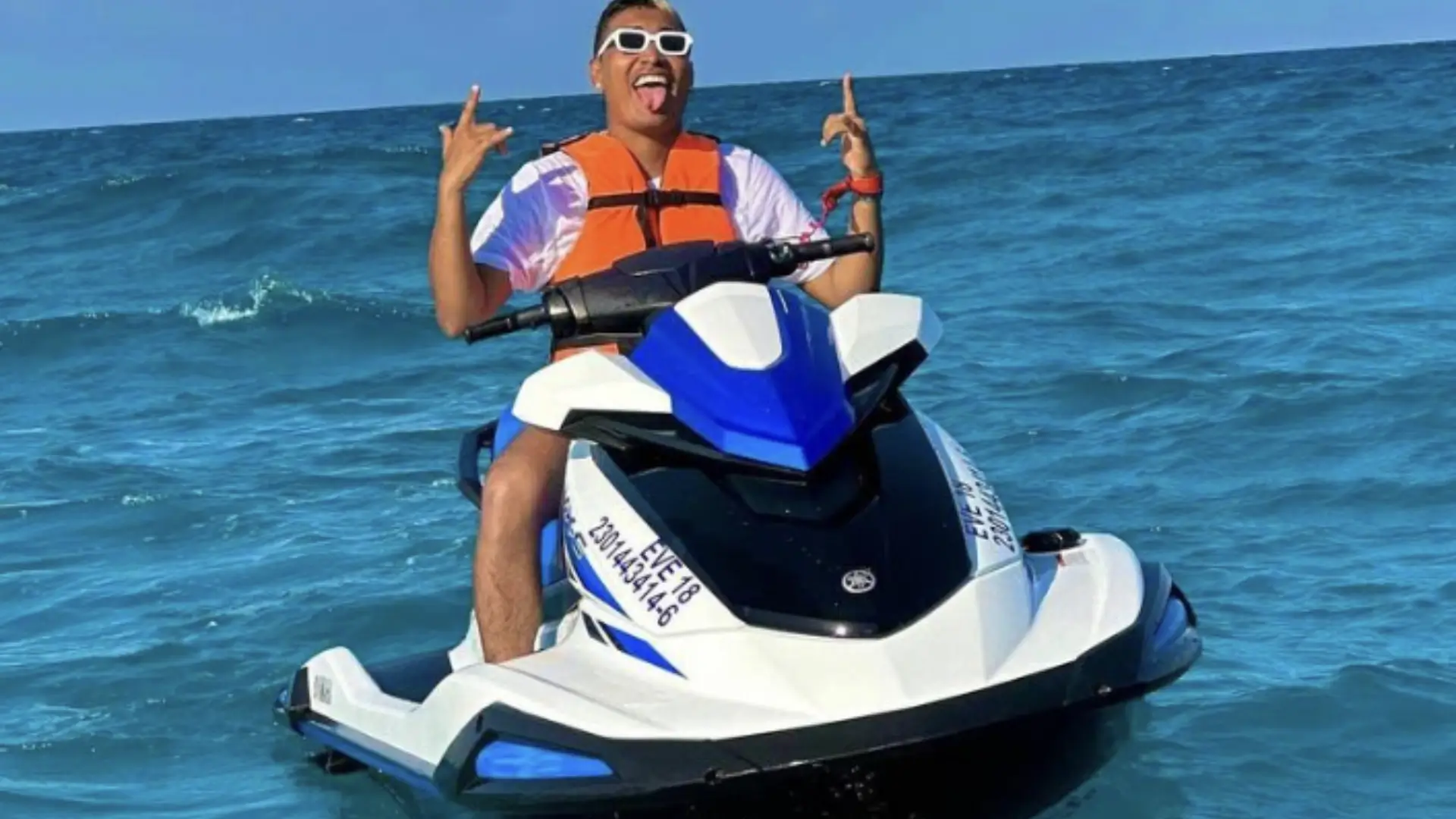 Reconocido influencer hondureño se accidenta rumbo a Nicaragua, se encuentra estable.