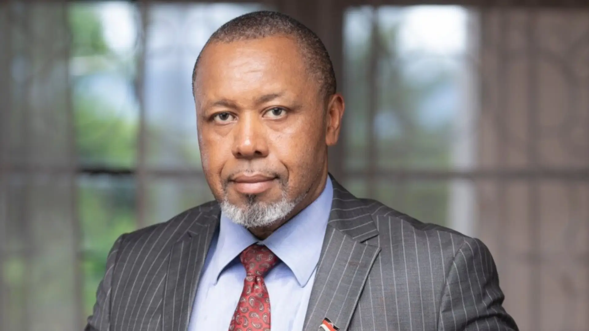 Saulos Klaus Chilima, vicepresidente de Malaui, abordó un avión militar la mañana de este lunes; la aeronave desapareció del radar y aún no la encuentran.