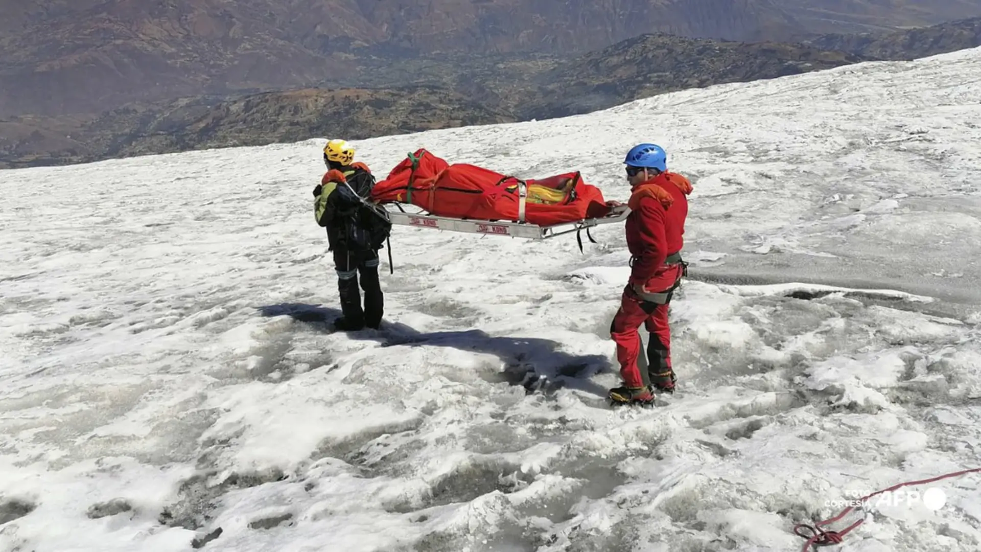 Encontraron el cuerpo de un montañista en Perú que falleció a causa de una avalancha 20 años después.