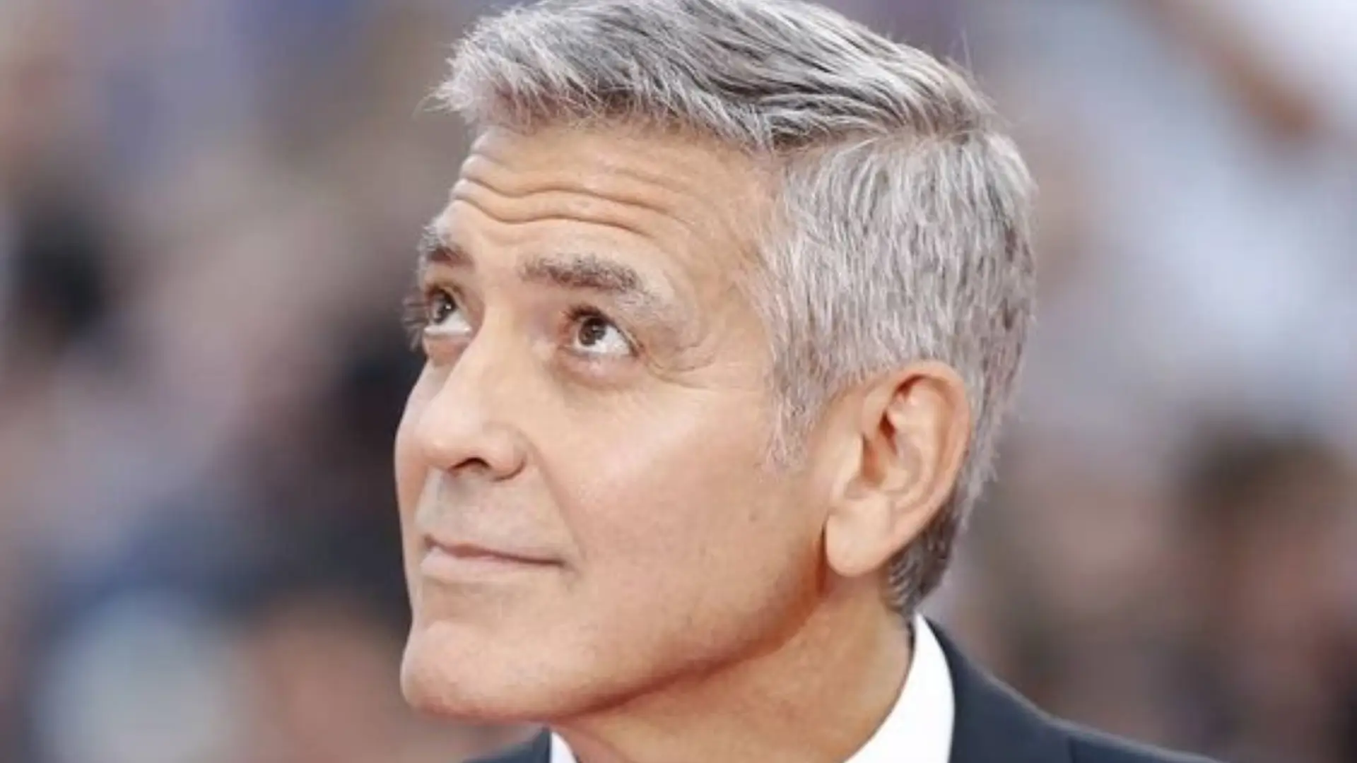 George Clooney le pide a Joe Biden que se retire de la campaña.