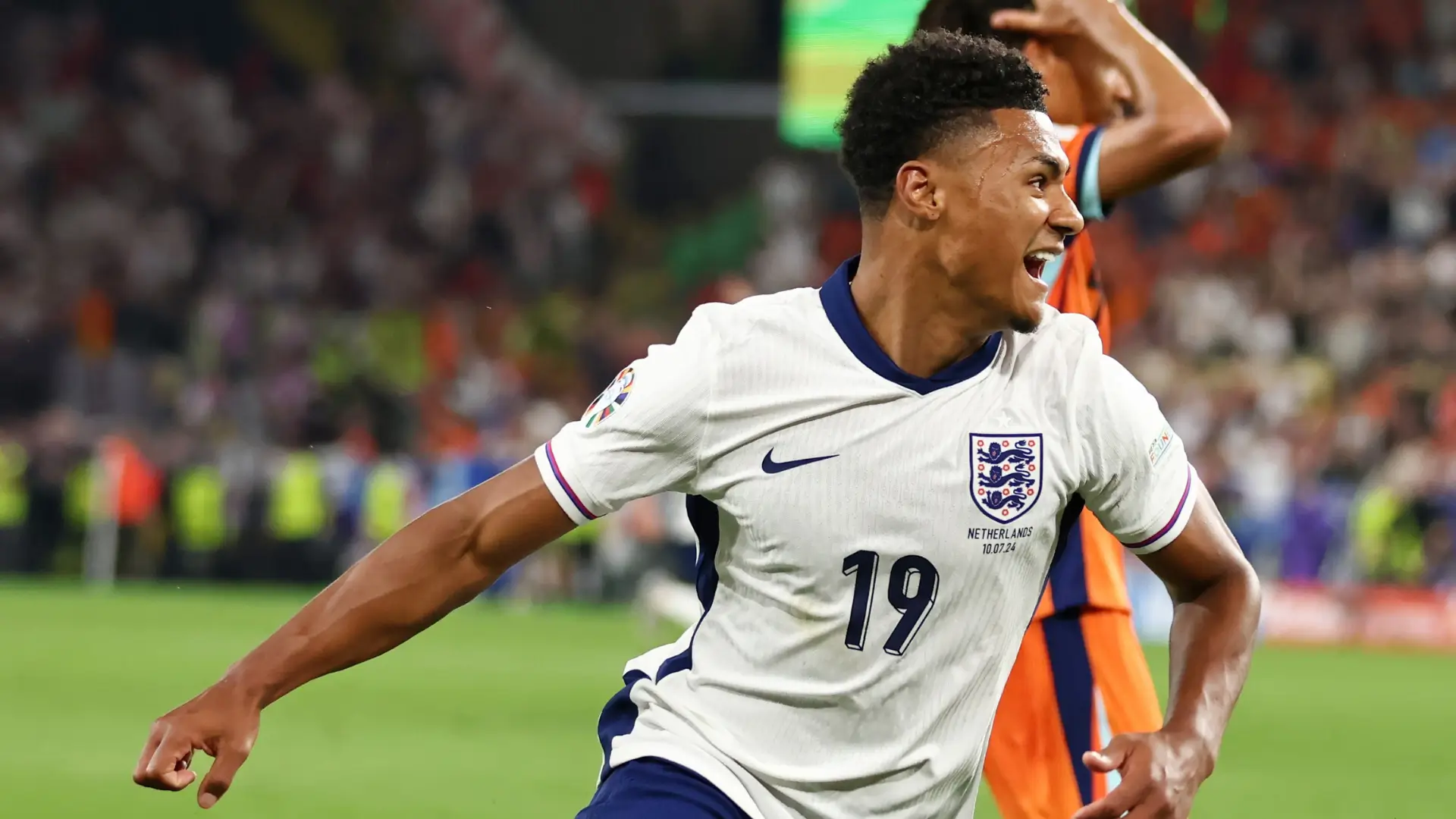 Ollie Watkings de la Selección de Inglaterra no se puede creer el sueño y su anotación que los lleva a la final.