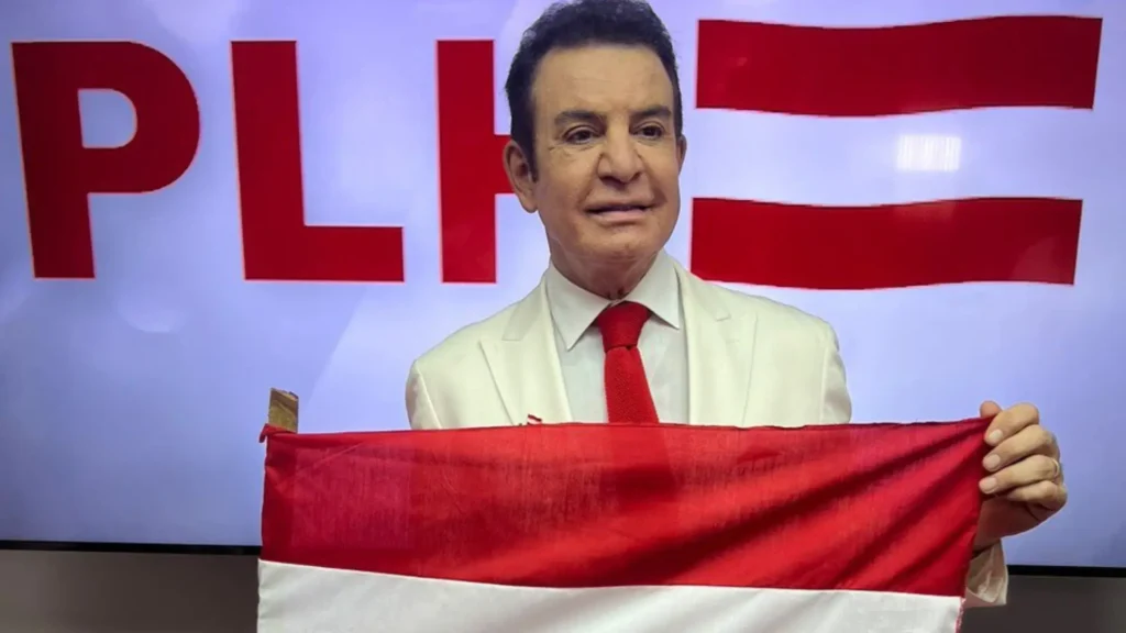 Salvador Nasralla agradece al Partido Liberal por permitir su ingreso.