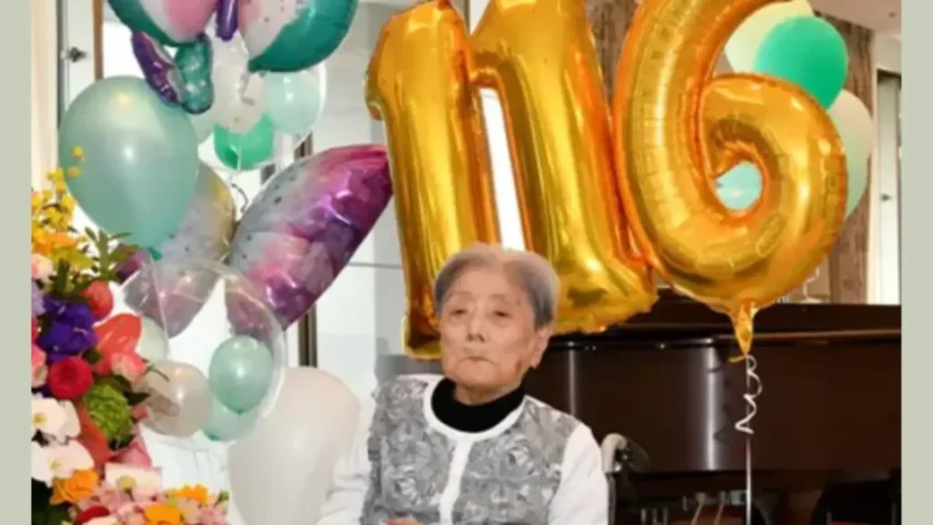 Aficionada a subir montañas, a los 100 años todavía subió el Santuario Ashiya sin bastón, se trata de Tomiko Itooka, la nueva mujer más longeva del mundo.