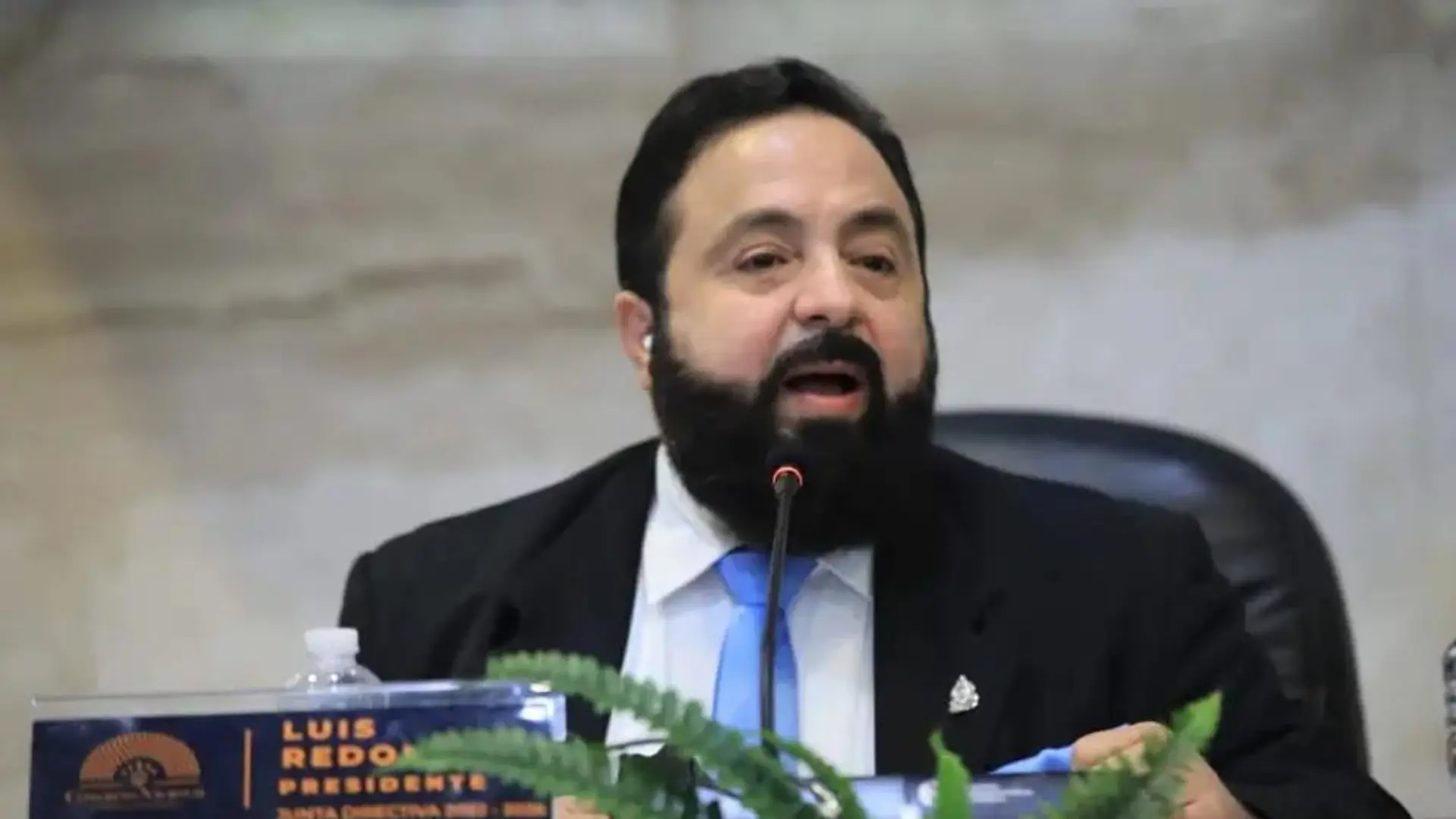 El presidente del Congreso Nacional, Luis Redondo a través de su cuenta de X señaló de "fracasadas y cómplices" a las organizaciones de sociedad civil que quieren fiscalizar el Congreso Nacional que preside.