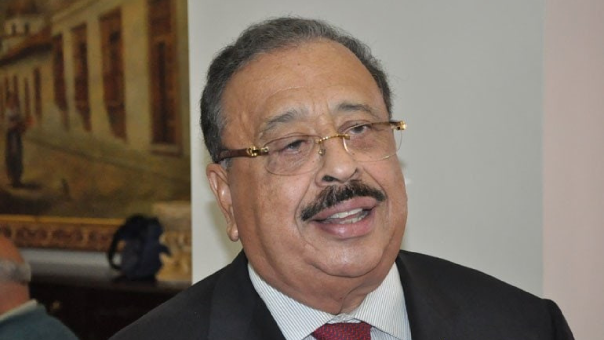 Oswaldo Ramos Soto en Cuidados Intensivos