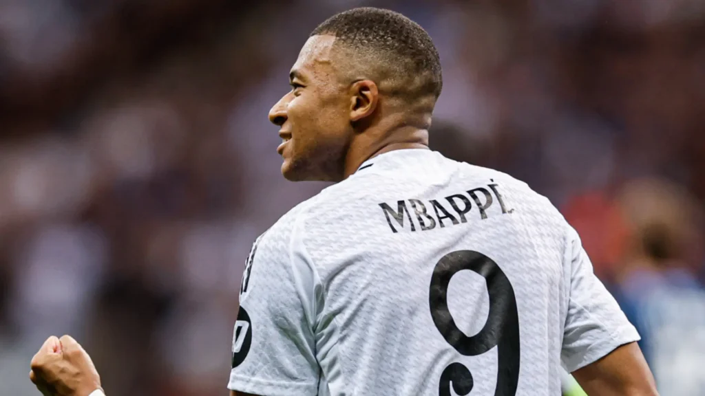 Así fue el primer gol de Kylian Mbappé.