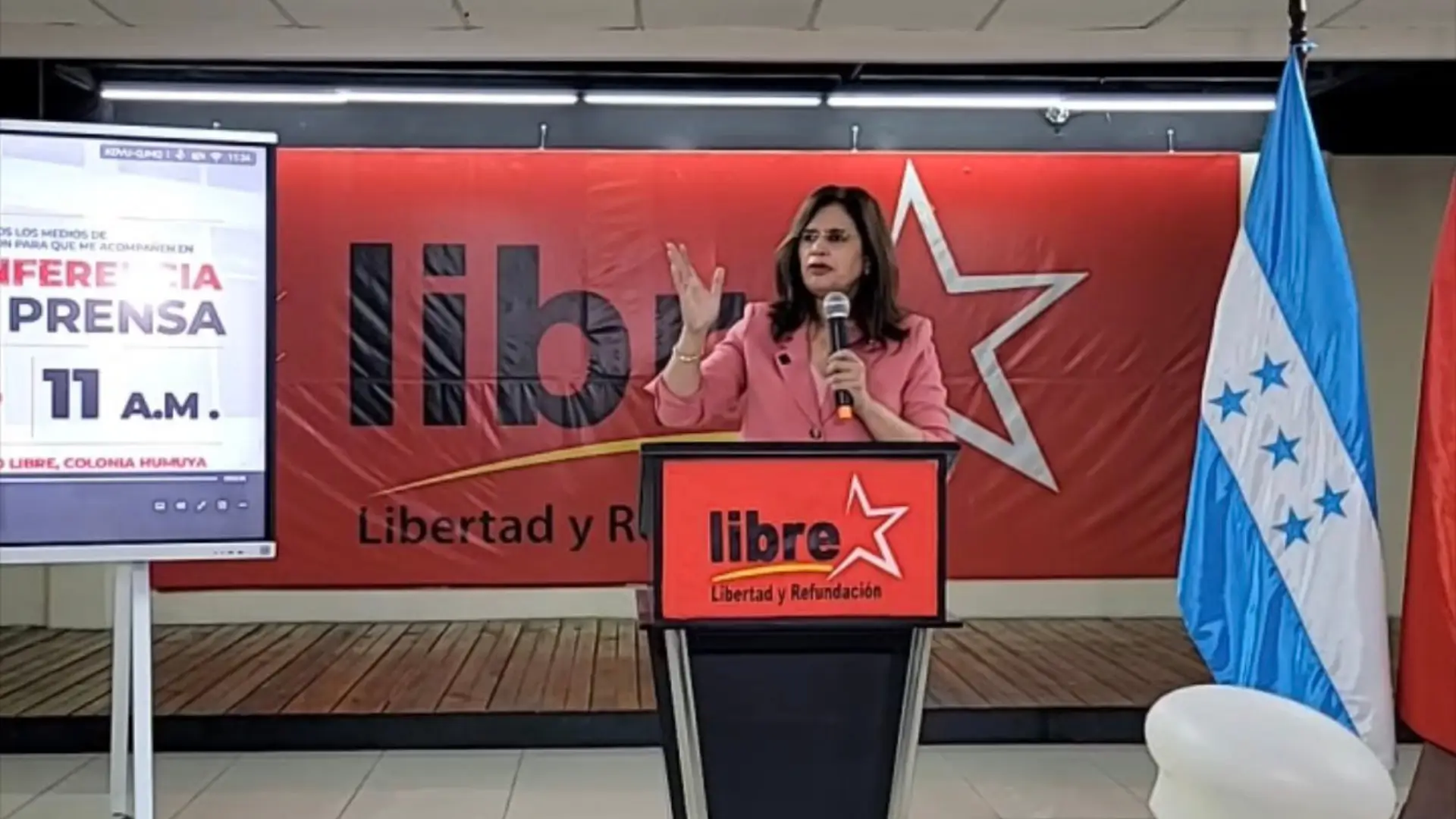 Rixi Moncada vuelve a denunciar "injerencia" de Estados Unidos en conferencia de prensa.