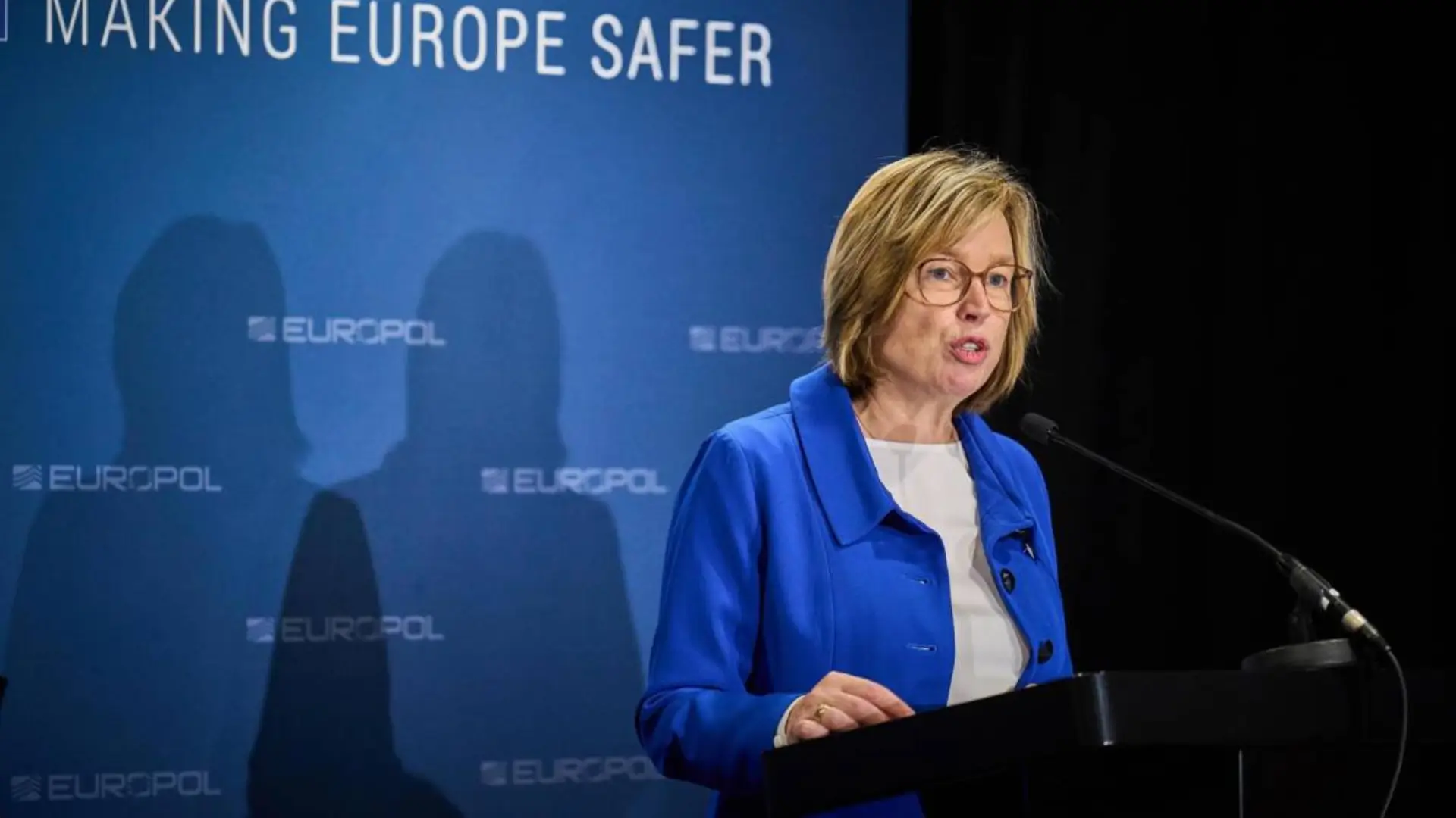 La plataforma había ganado popularidad entre organizaciones criminales por sus características de seguridad; hay 51 personas detenidas de varios países.