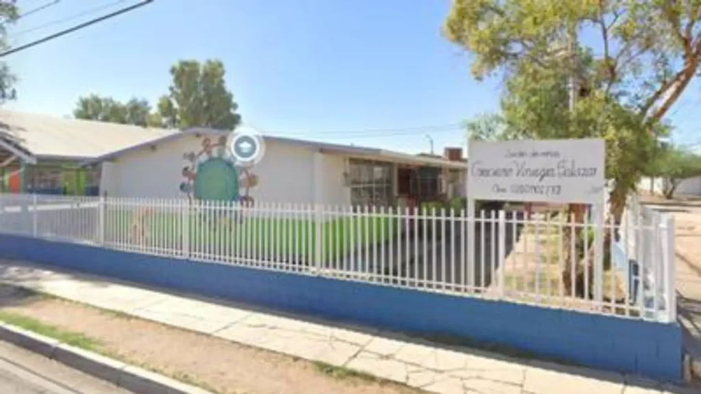 Tras una denuncia por abuso sexual contra una menor de 3 años en un kínder de Mexicali, dos maestros están bajo investigación por su presunta participación.