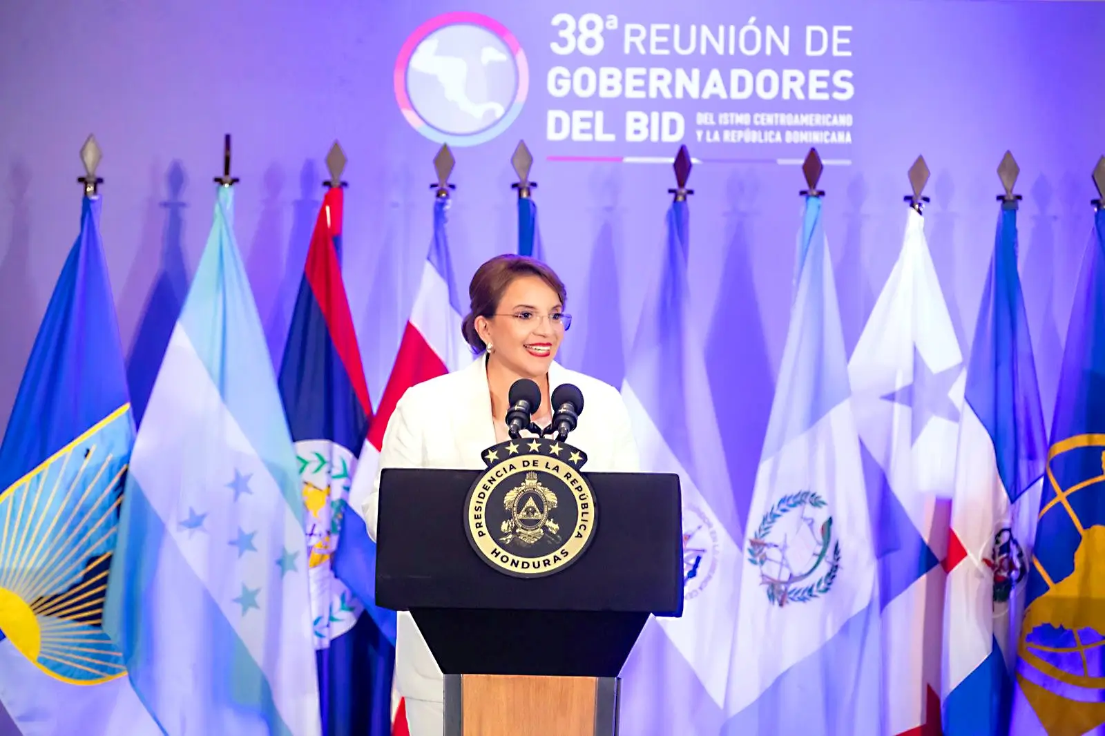 La presidenta Xiomara Castro participó este lunes en la 38ª Reunión de Gobernadores del Banco Interamericano de Desarrollo (BID), d
