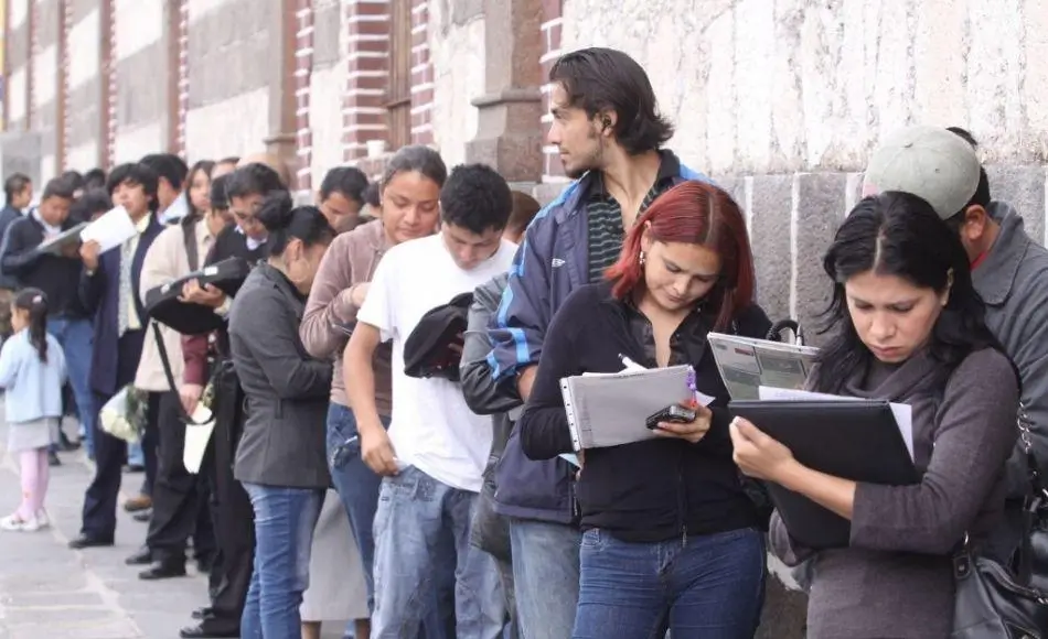 Cinco de cada diez jóvenes en Honduras, no trabajan ni estudian, según la Comisión Nacional de Educación no formal, quienes explican que este fenómeno se debe a la deficiencia de cobertura del sistema de educación del país