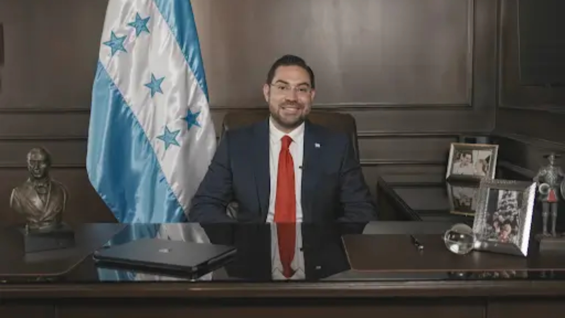 Conoce la trayectoria del precandidato presidencial, Jorge Cálix.