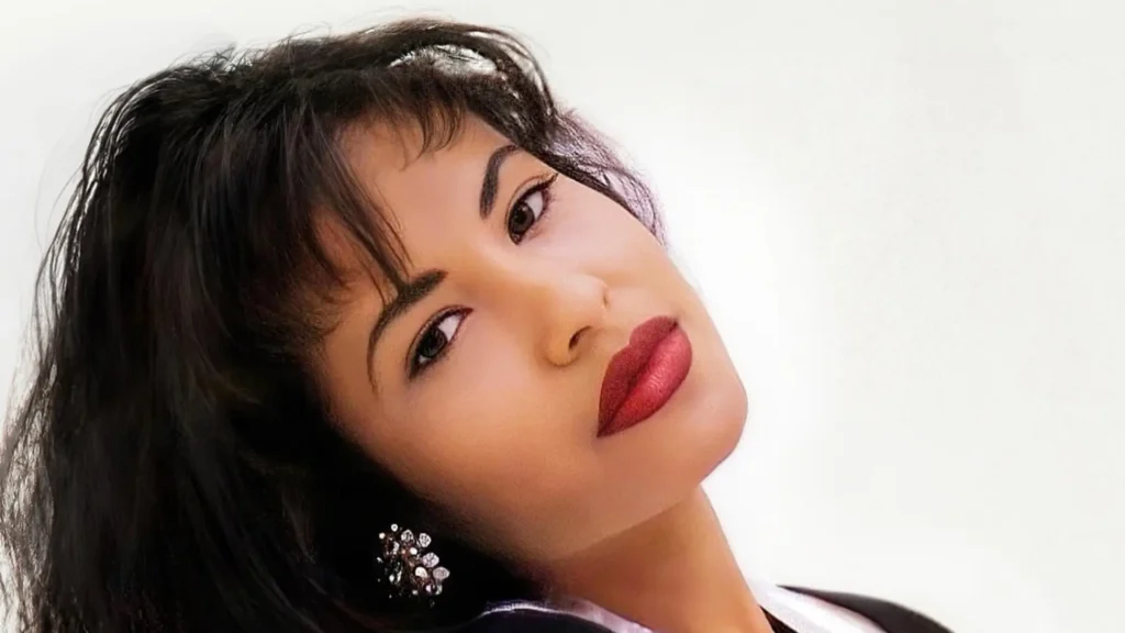 En el marco del 30 aniversario de la trágica muerte de la “Reina del Tex-Mex”, Selena Quintanilla, sus fanáticos y figuras de la música recuerdan su legado musical.