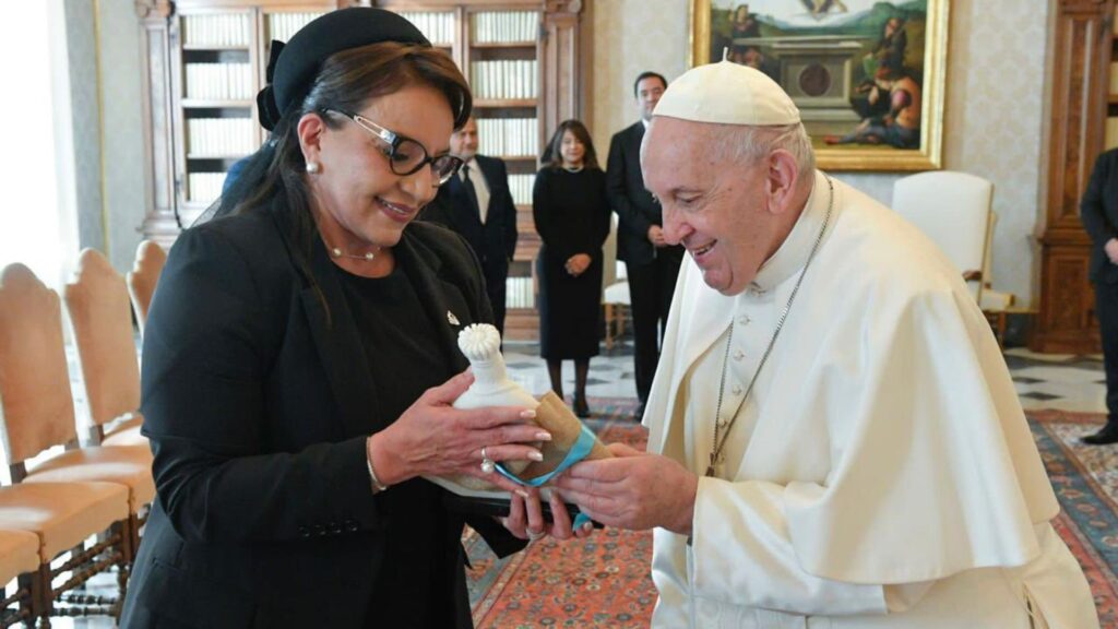 GALERÍA | Reconocidas figuras de Honduras que se reunieron con el Papa Francisco