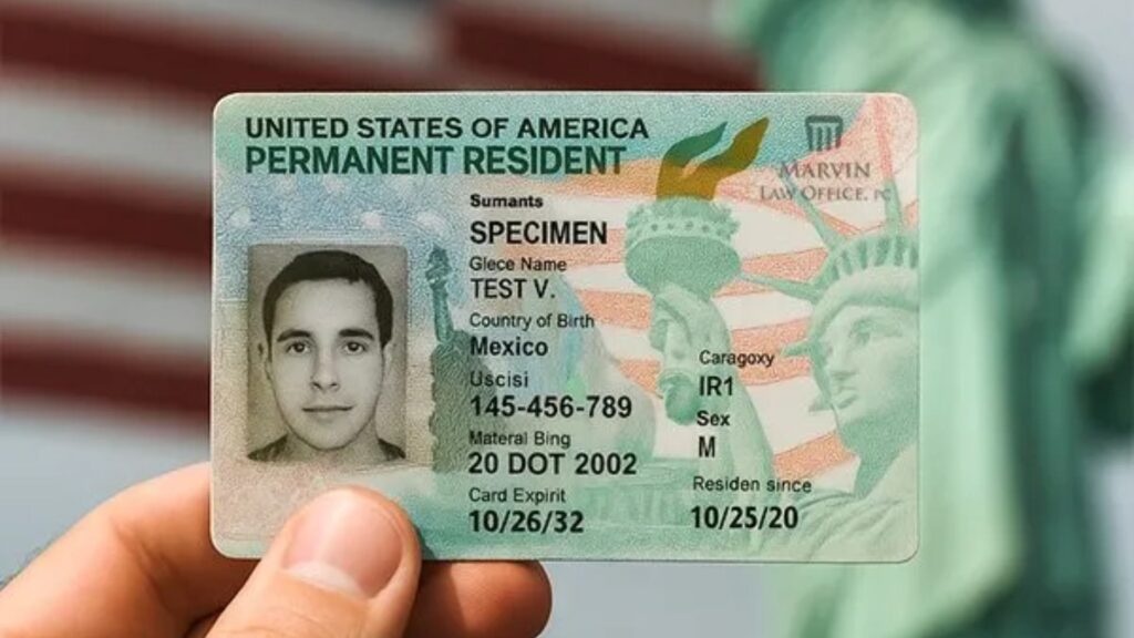 ¿Quieres la Green Card? Estos son los requisitos vigentes en 2025