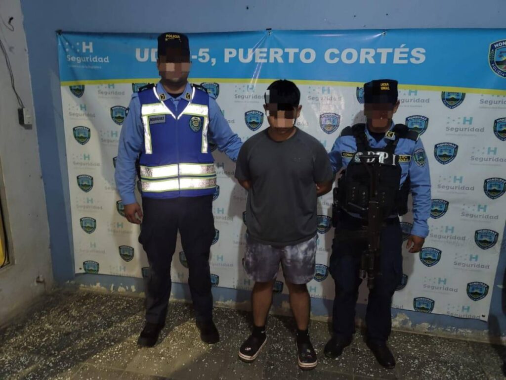 Accidente de tránsito en Omoa: conductor sin licencia de conducir