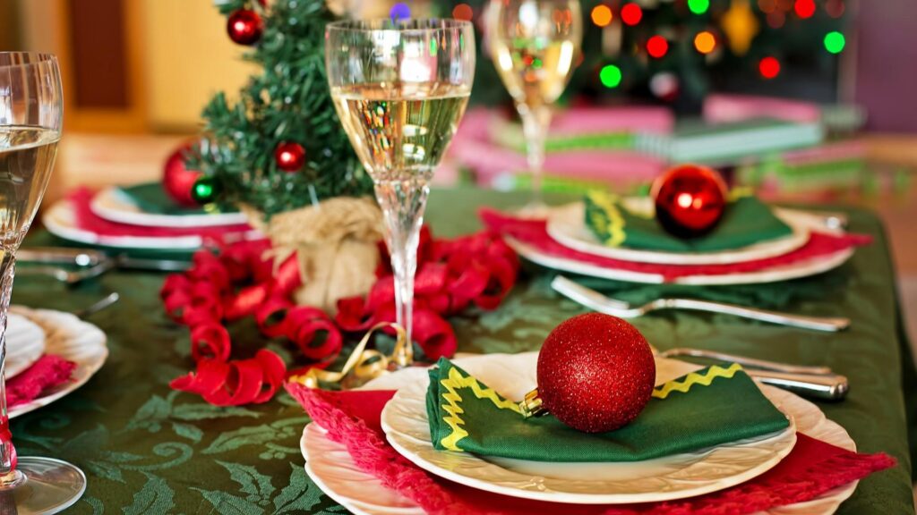 ¡Navidad aesthetic! Cinco ideas en tendencia para que tu cena navideña luzca increíble