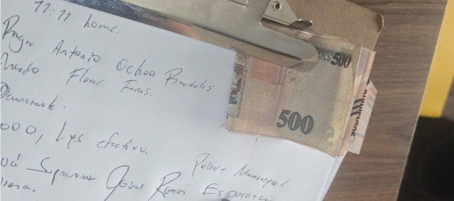 ¡Tenga cuidado! Así estafan con carnets falsificados de la Alcaldía del Distrito Central