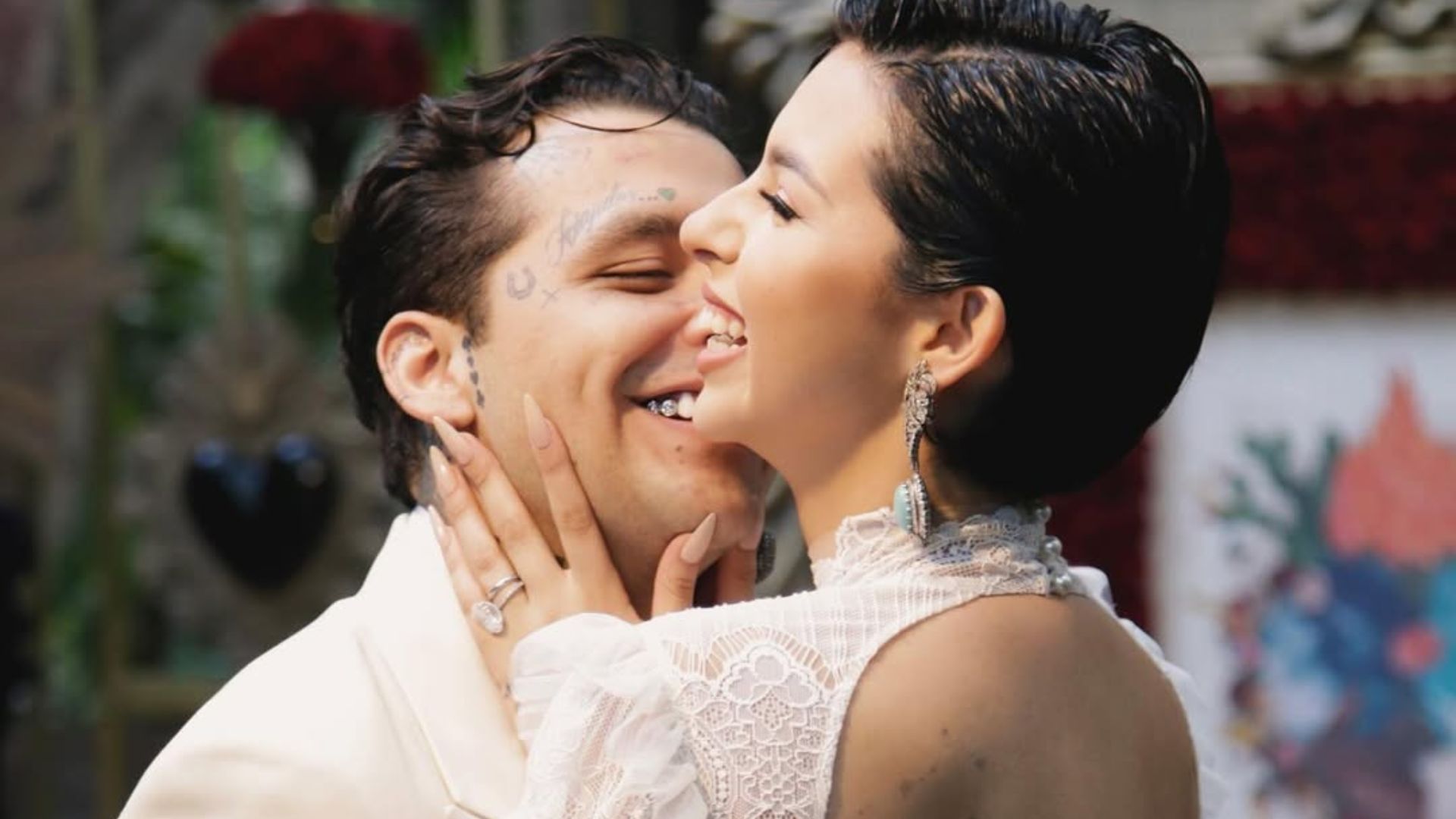 Ángela Aguilar y Christian Nodal frenan su boda religiosa en medio de críticas y lanza contundente mensaje contra los medios