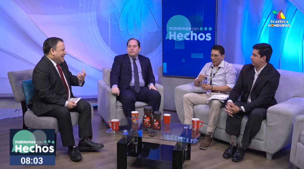 Hablemos con Hechos, Darío Banegas, Foro de opinión Honduras, TV Azteca Honduras, Debate político Honduras