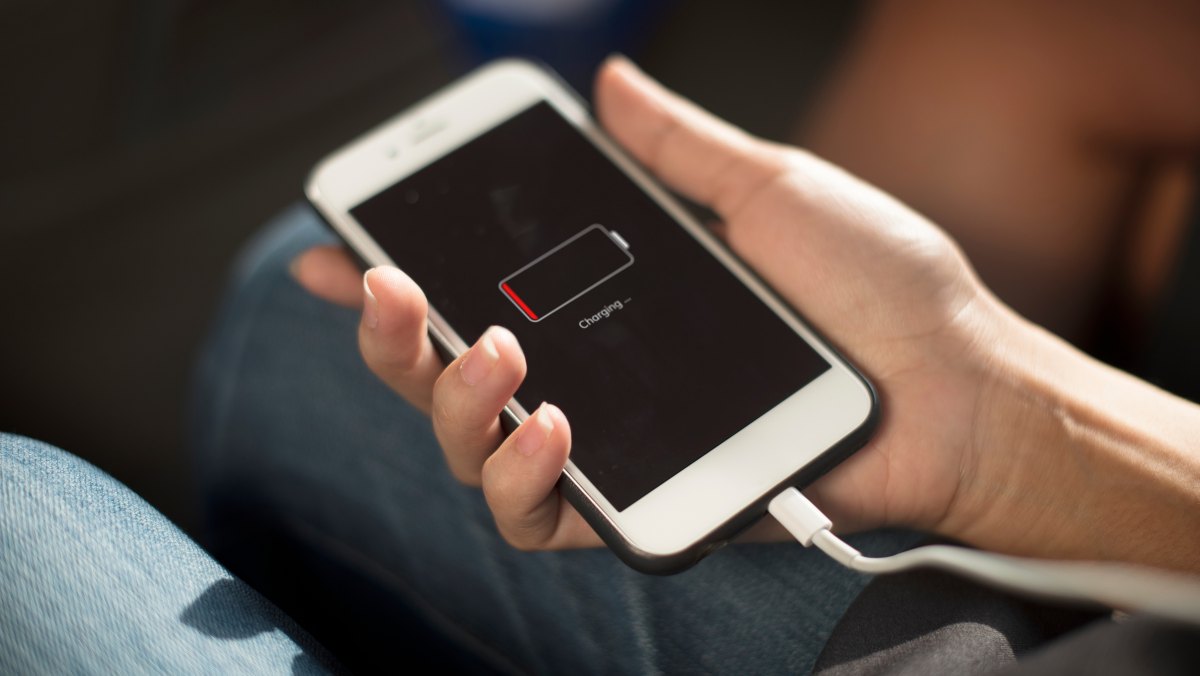 Estas son las 3 formas de cargar el celular cuando no hay luz