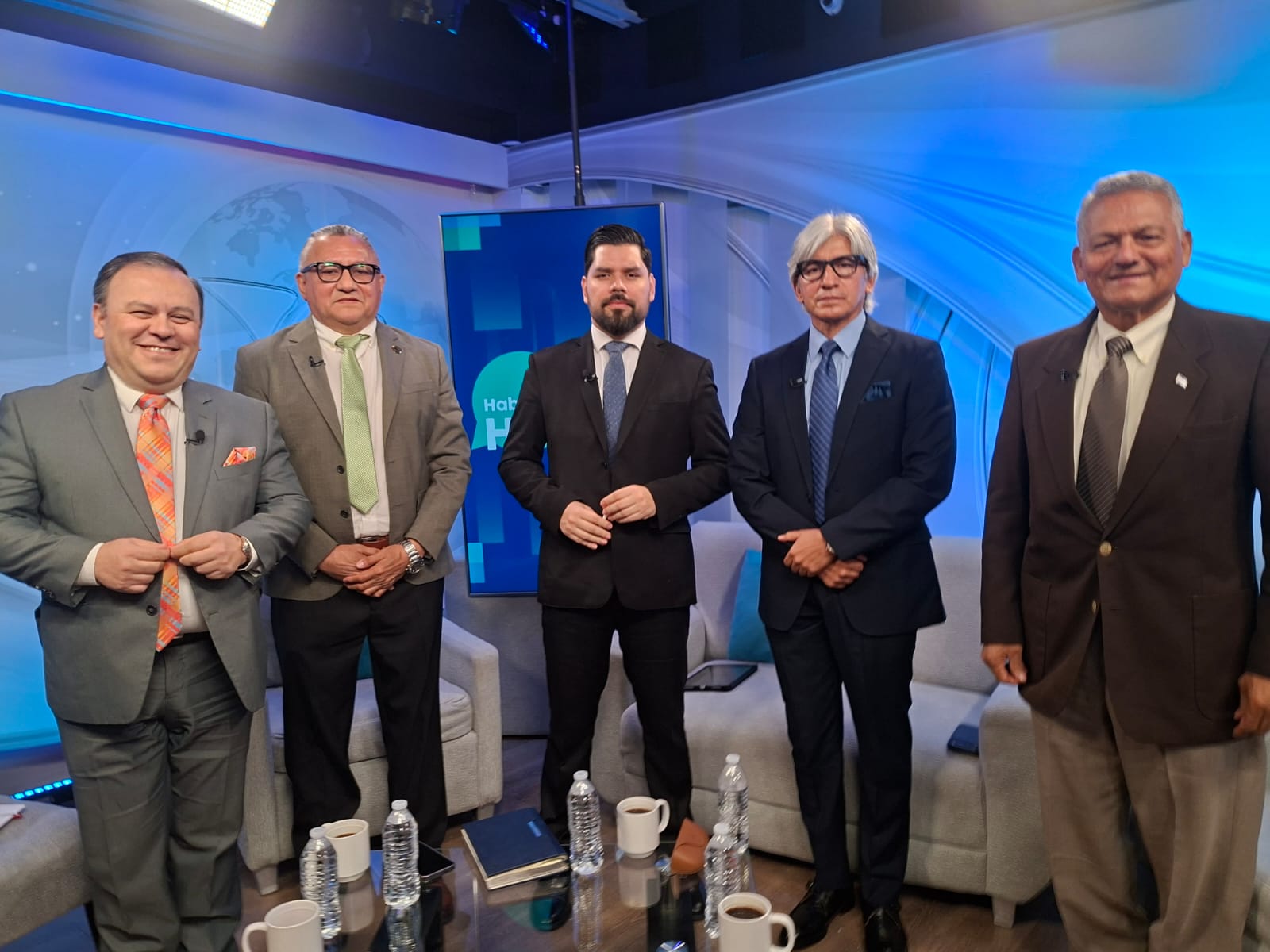 foro-hablemos-con-hechos-tv-azteca-honduras