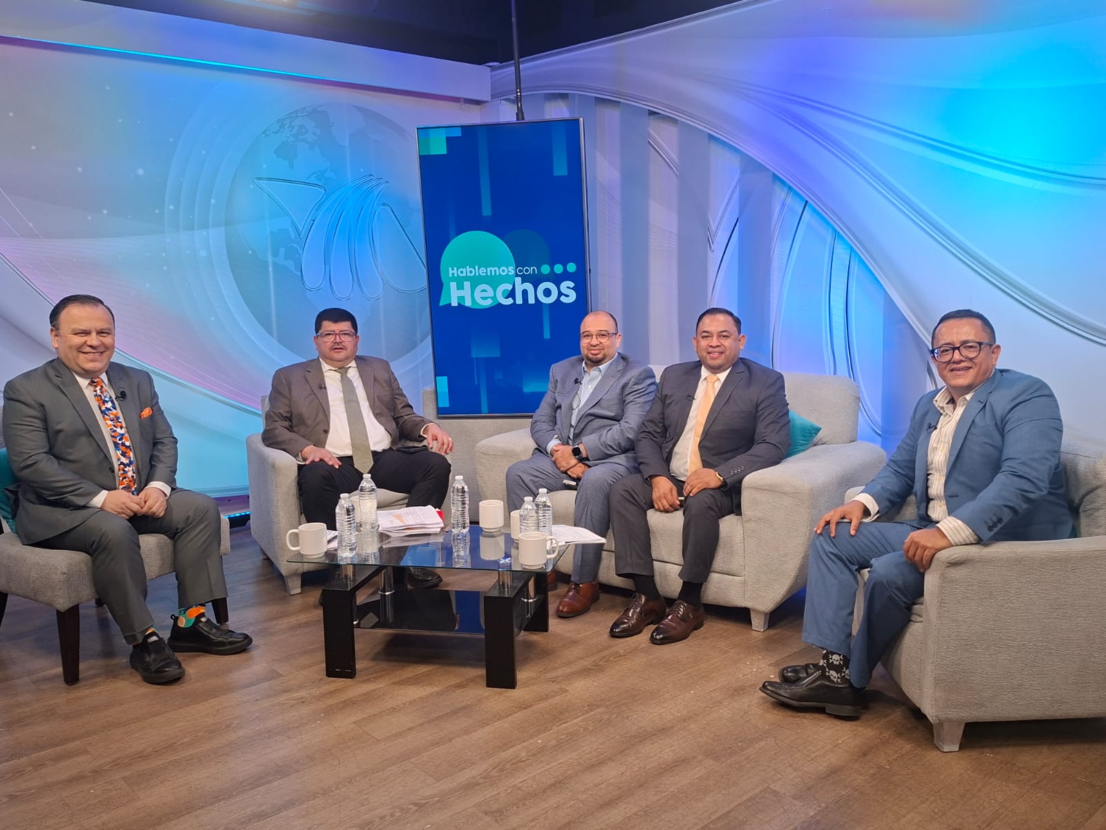 foro-hablemos-con-hechos-tv-azteca-honduras