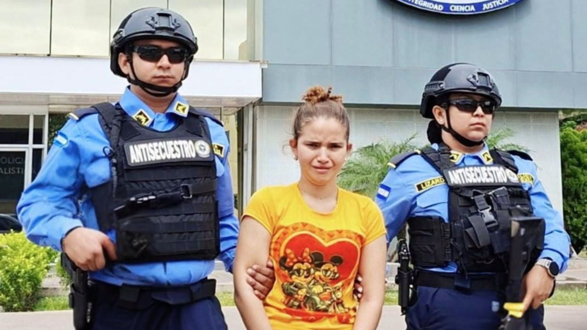 Hondureña habría usado inteligencia artificial para fingir su secuestro: estos son los delitos que enfrenta